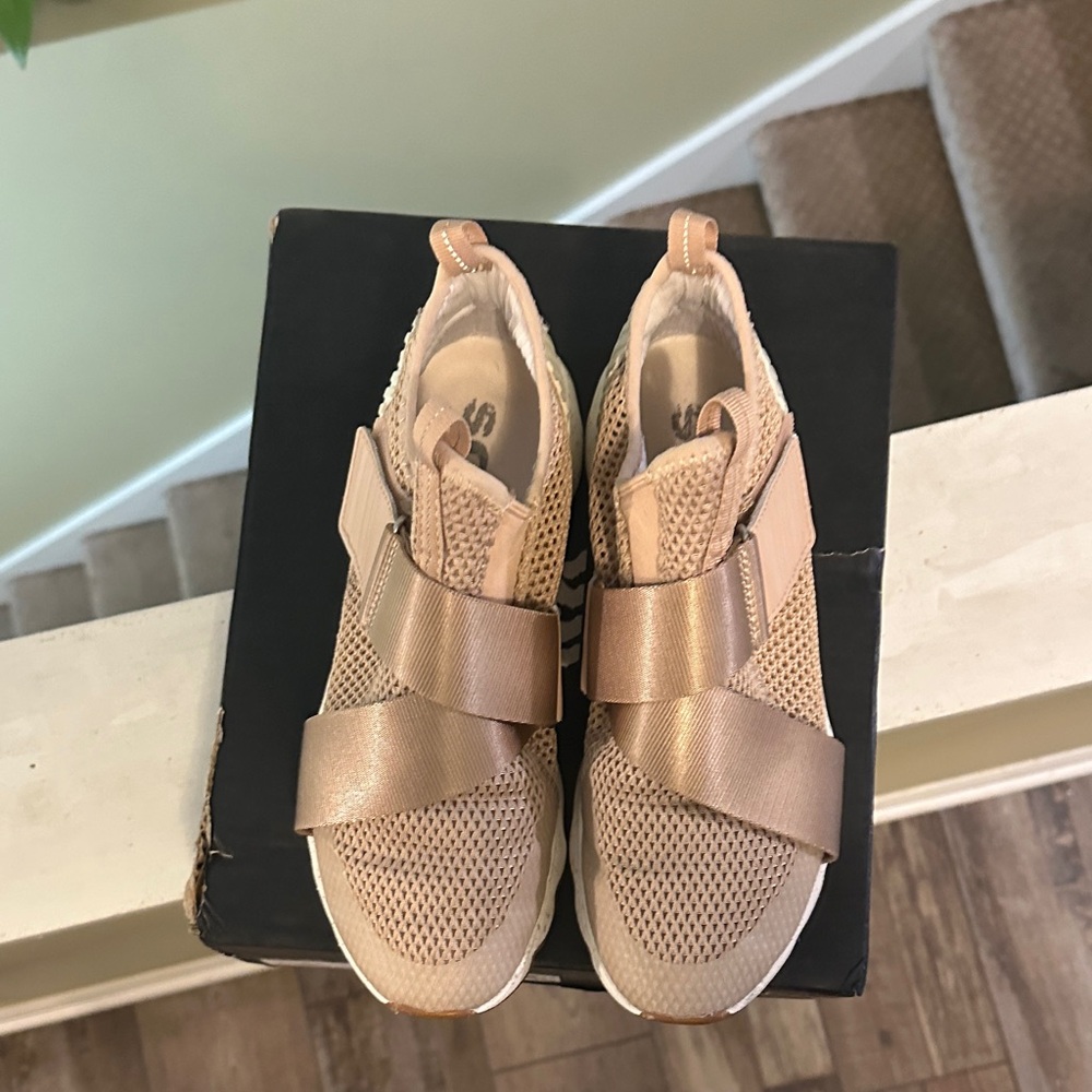 Sorel women’s Sneakers - Tan and Cream - Picture 7 of 8